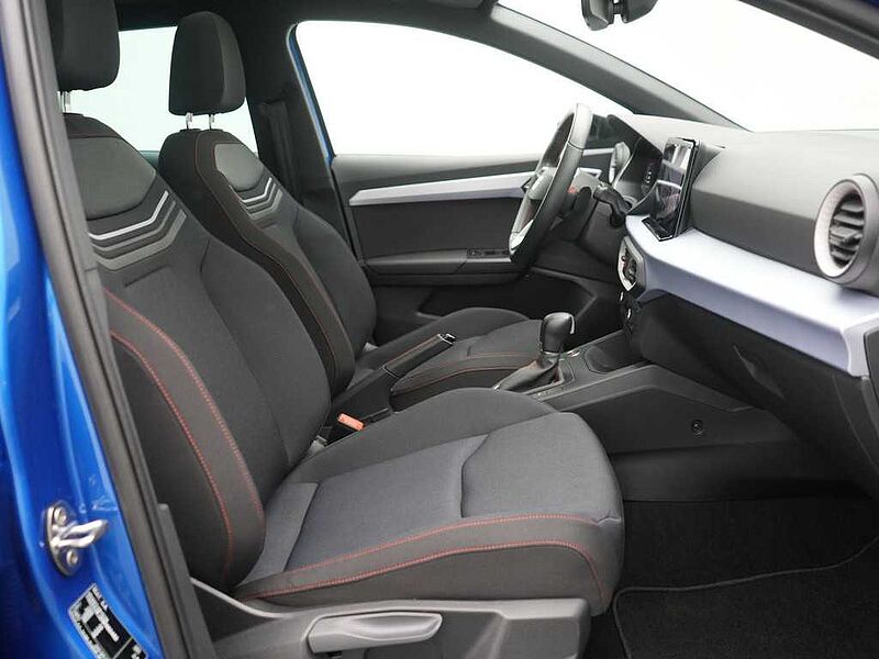 SEAT Ibiza DSG LED PANO KAM SHZ PDC