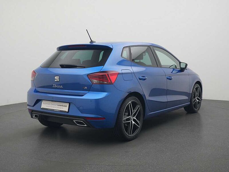 SEAT Ibiza DSG LED PANO KAM SHZ PDC