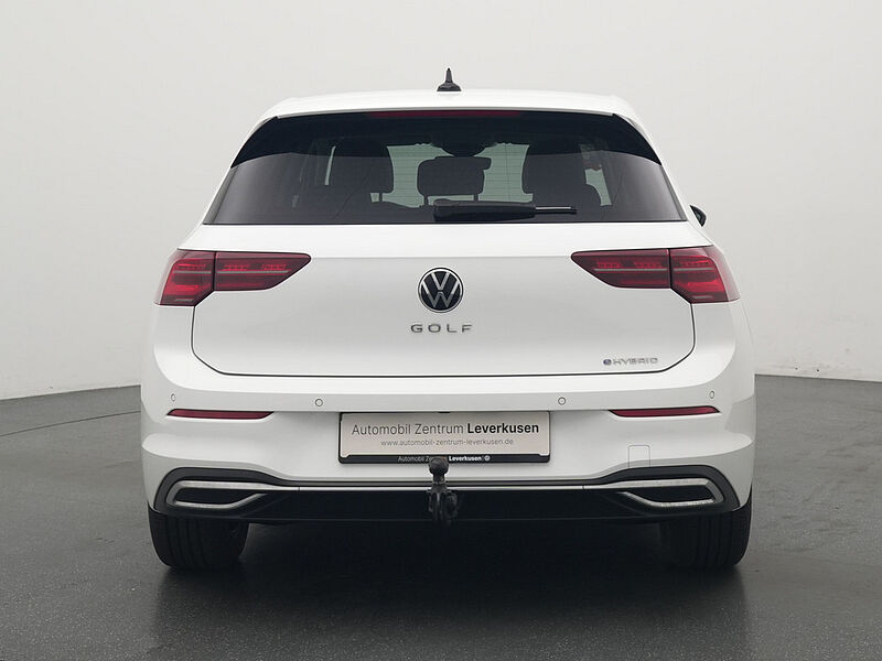Volkswagen Golf VIII 1.4 eHybrid Style DSG PANO HUD AHK KAM