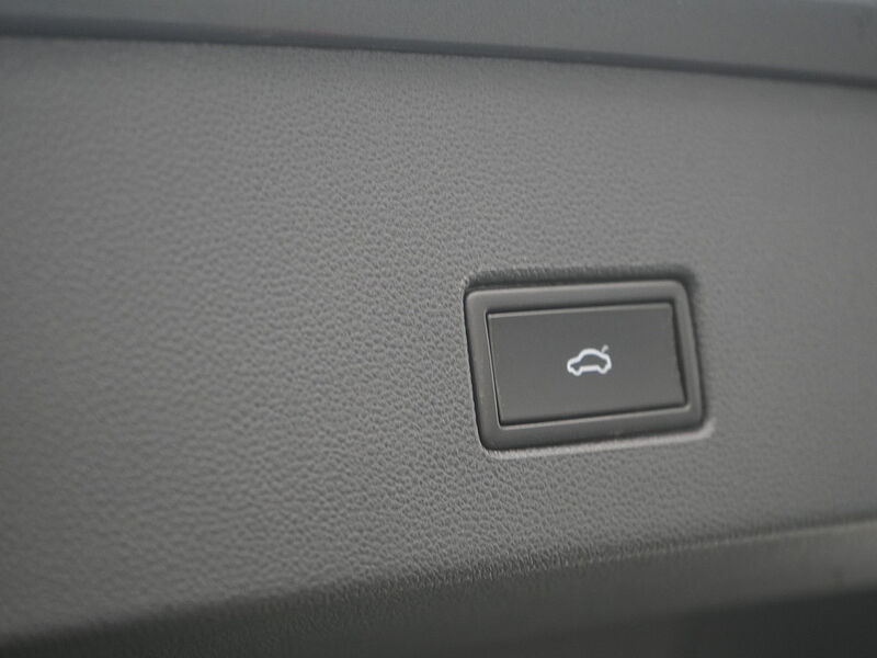 Volkswagen T-Roc SHZ PDCACC AID SSD KEYLES