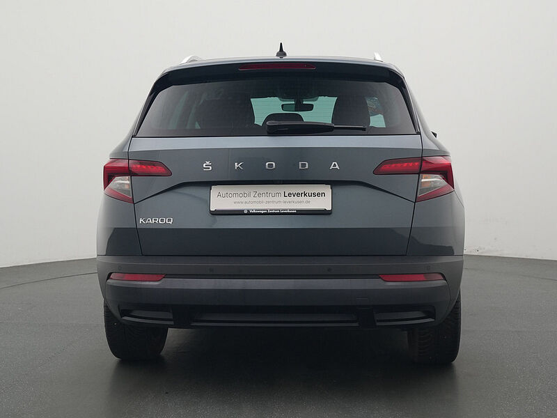 SKODA KAROQ Clever DSG LED KAM SHZ PDC W-LAN