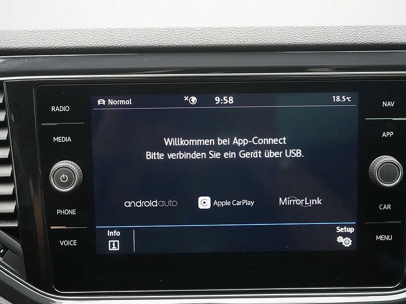 Volkswagen T-Roc Sport 4M DSG LED PANO KAM SHZ PDC