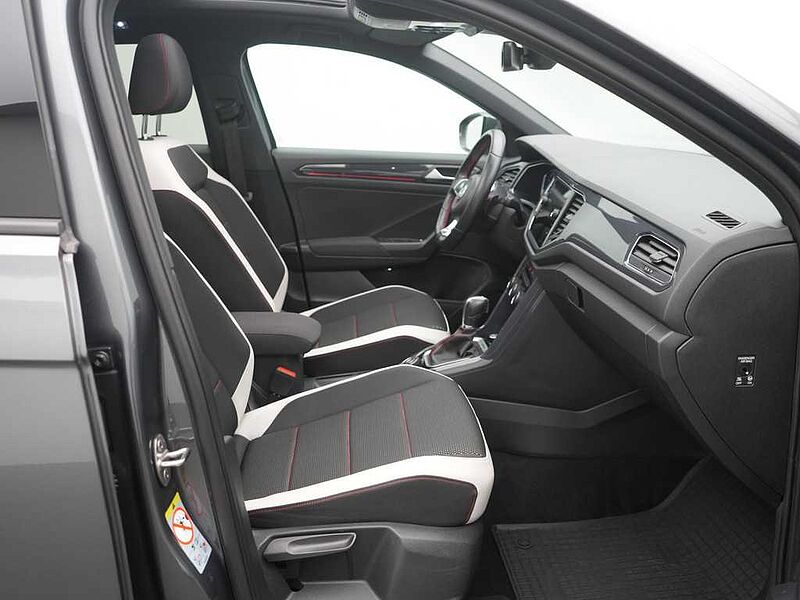 Volkswagen T-Roc Sport 4M DSG LED PANO KAM SHZ PDC