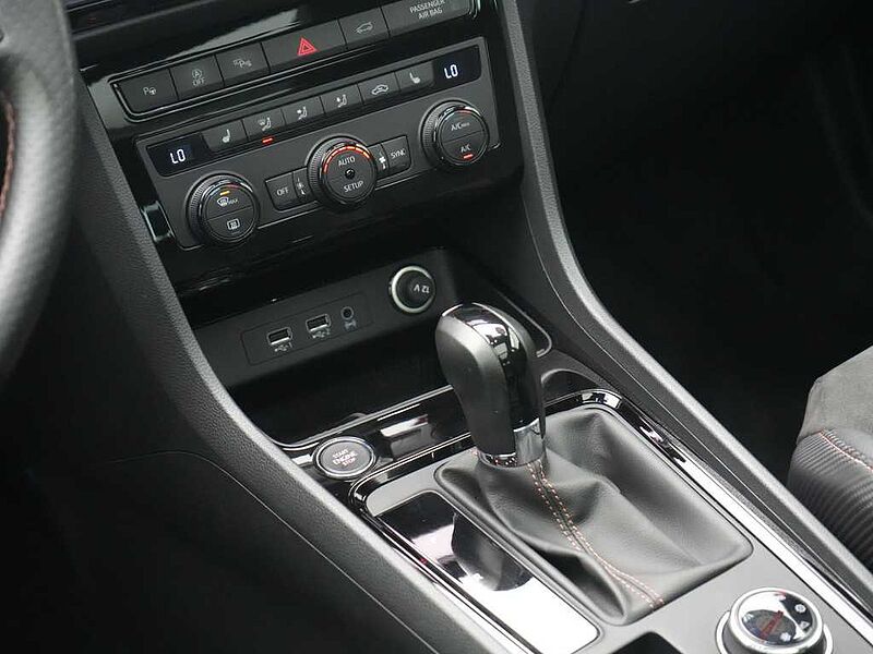 CUPRA Ateca 4Drive DSG 360° LED KAM SHZ PDC