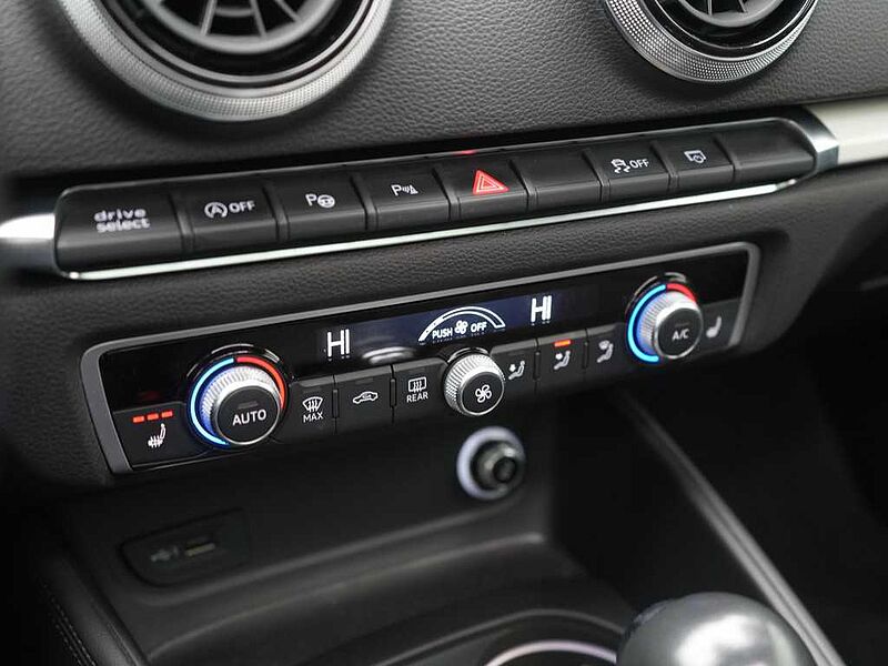Audi A3 Limousine S-TRON AHK ACC NAVI PANO SHZ XENON