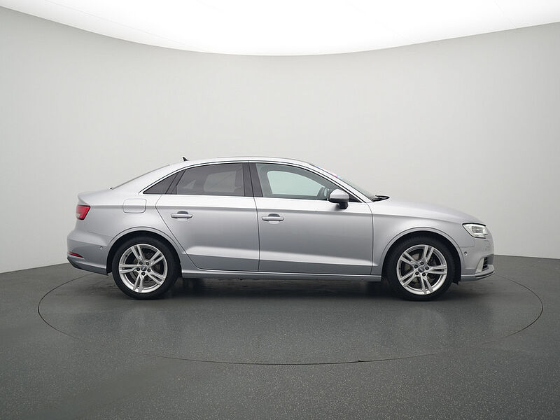 Audi A3 Limousine S-TRON AHK ACC NAVI PANO SHZ XENON