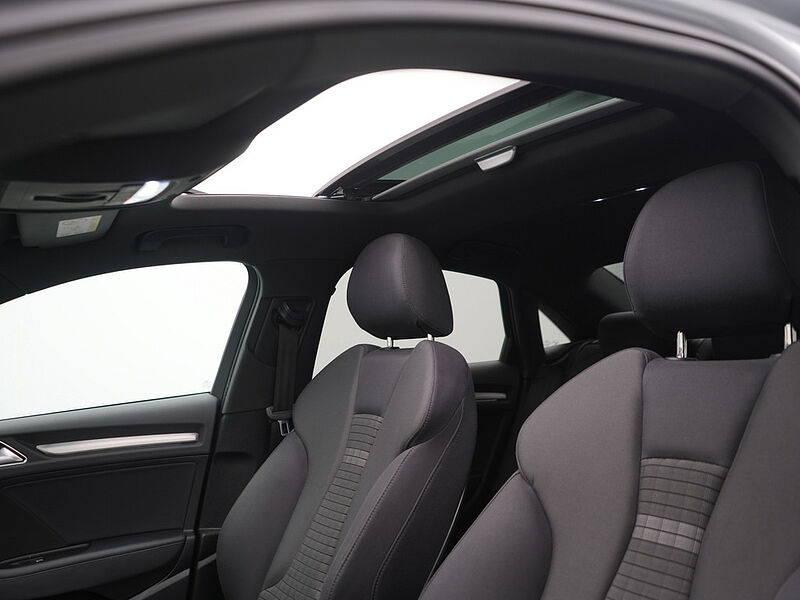 Audi A3 Limousine S-TRON AHK ACC NAVI PANO SHZ XENON