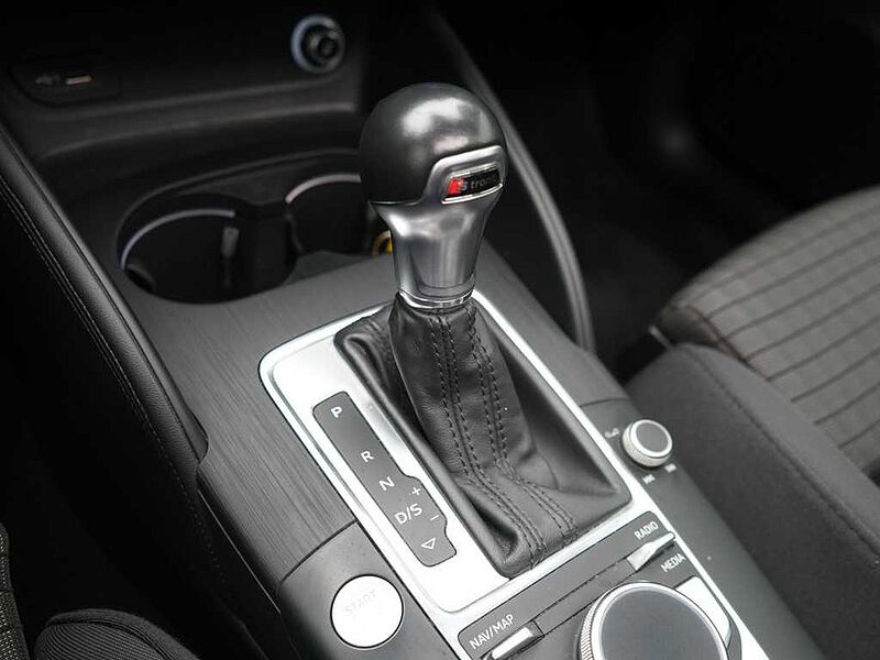 Audi A3 Limousine S-TRON AHK ACC NAVI PANO SHZ XENON