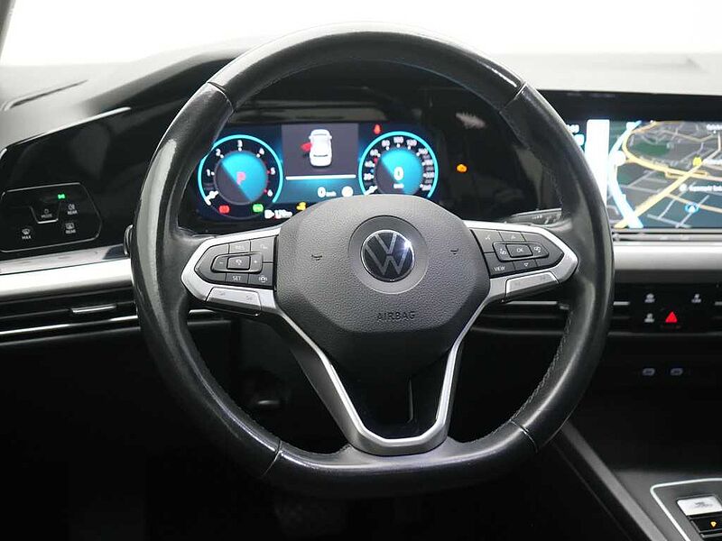 Volkswagen Golf VIII Life DSG ACC NAVI LED PDC CARPLAY