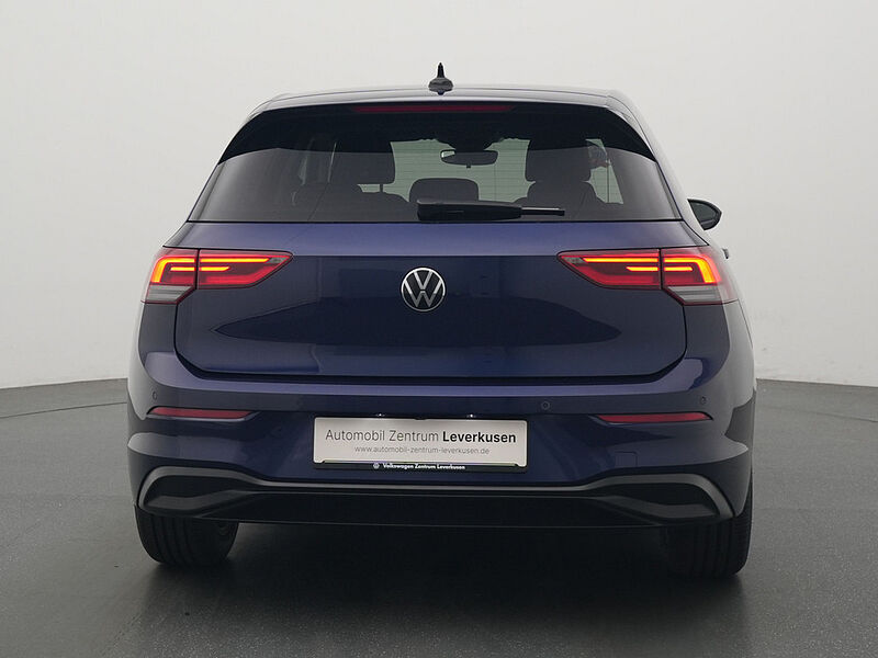 Volkswagen Golf VIII Life DSG ACC NAVI LED PDC CARPLAY