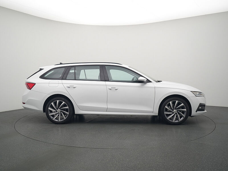 SKODA OCTAVIA Combi iV LED VIRT AHK SHZ DSG KLIMA