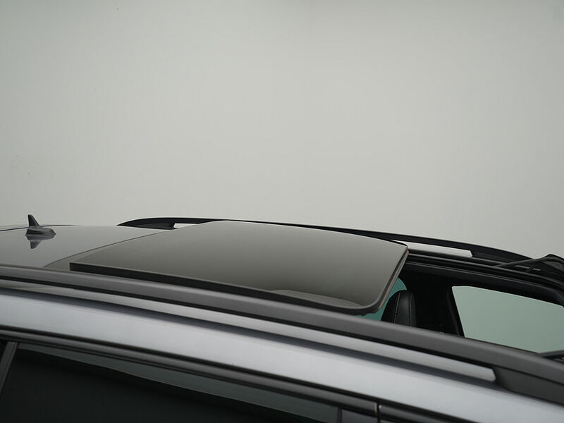 SKODA SUPERB Combi iV Sportline DSG MATRIX PANO AHK