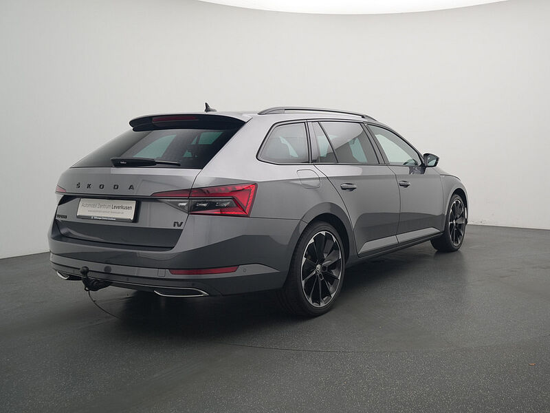 SKODA SUPERB Combi iV Sportline DSG MATRIX PANO AHK