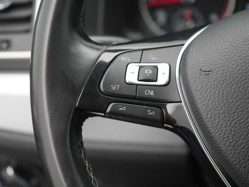 Volkswagen T6 AHK ACC STANDHZ LED HGSD