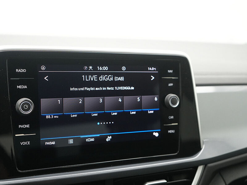 Volkswagen T-Roc DSG ACC STANDHZ LED PDC