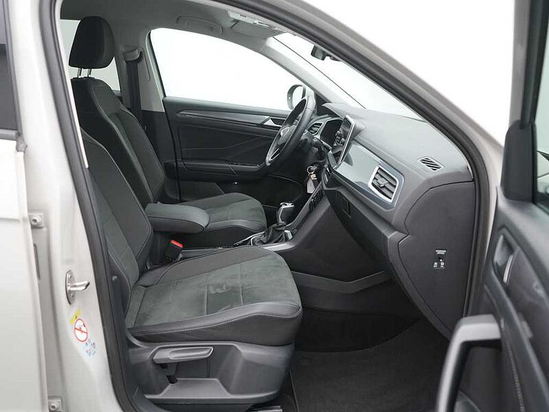 Volkswagen T-Roc DSG ACC STANDHZ LED PDC