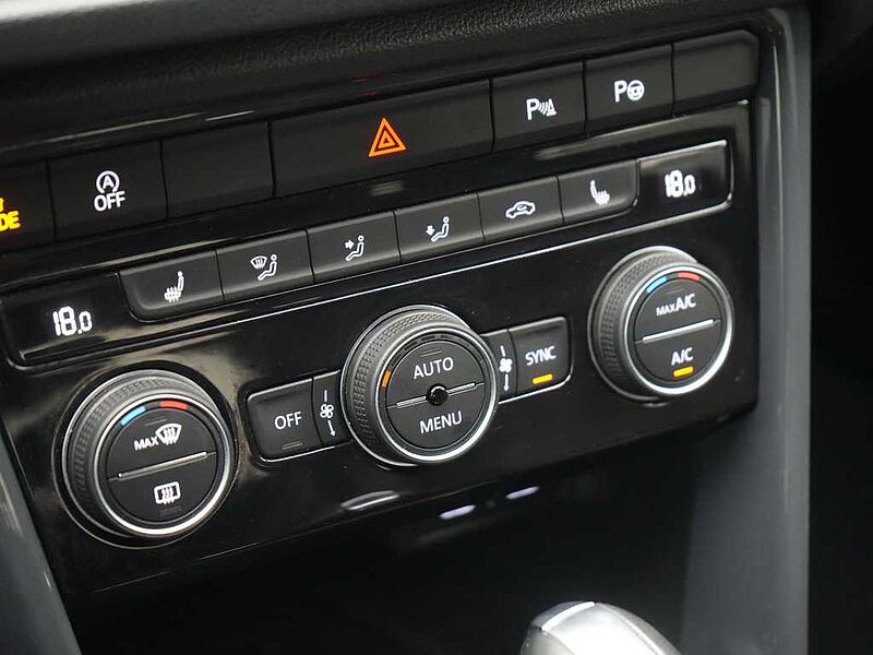 Volkswagen T-Roc Sport ACC AHK NAVI KAM SHZ PDC