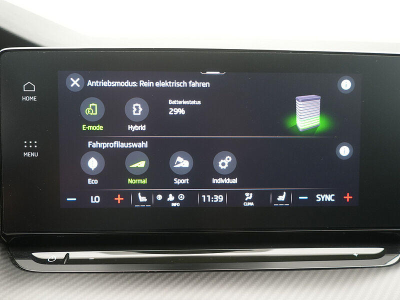 SKODA OCTAVIA DSG SHZ LED PDC KLIMA