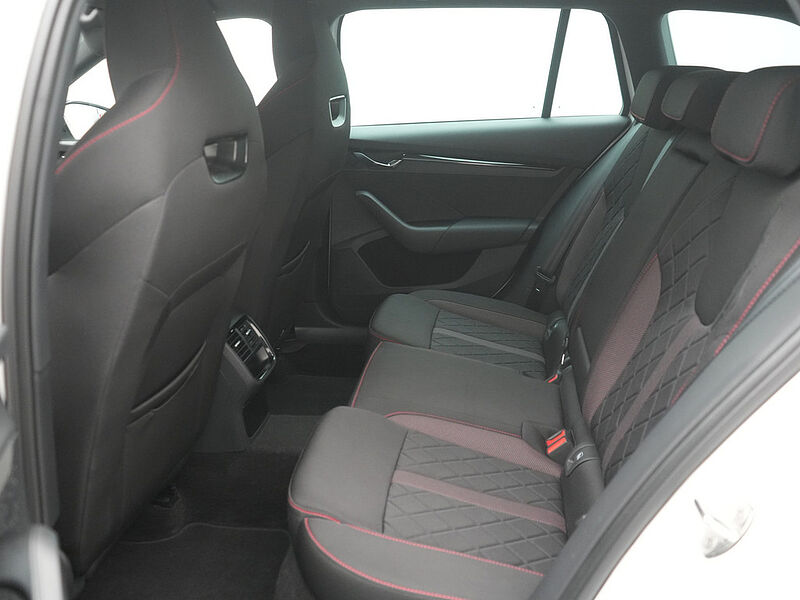 SKODA OCTAVIA DSG SHZ LED PDC KLIMA