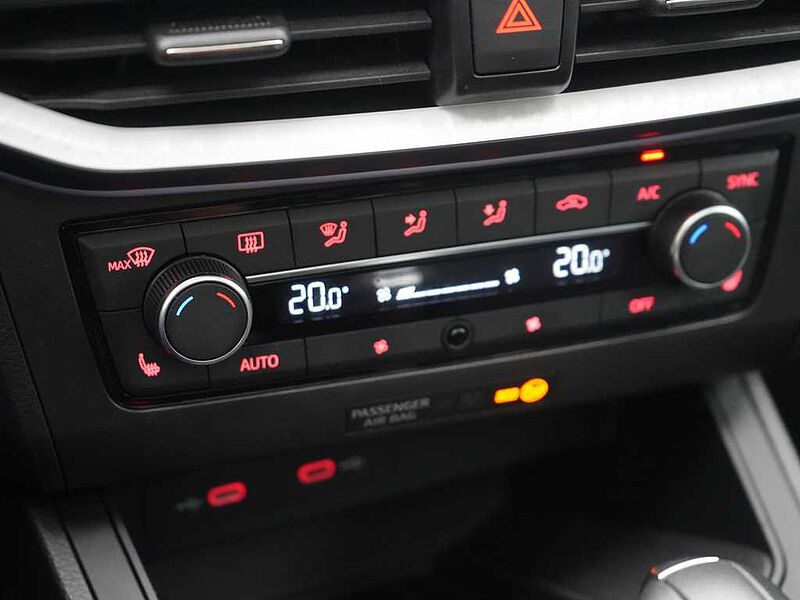 SEAT Ibiza FR DSG PANO LED KAM SHZ PDC