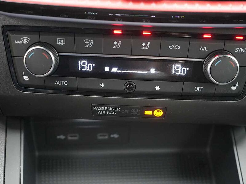 SEAT Ibiza NAVI LED FACELIFT PDC KLIMA VIRT