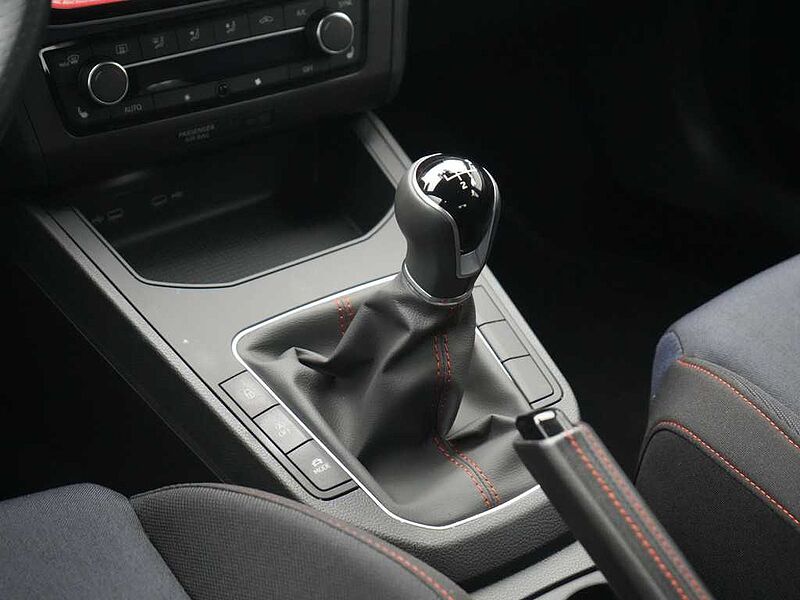 SEAT Ibiza NAVI LED FACELIFT PDC KLIMA VIRT