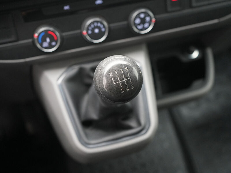 Volkswagen T6.1 KLIMA KAM AHK