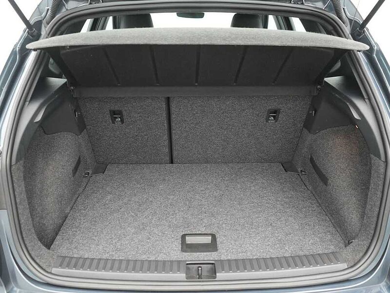 SEAT Arona DSG KAM LED SHZ PDC NAVI