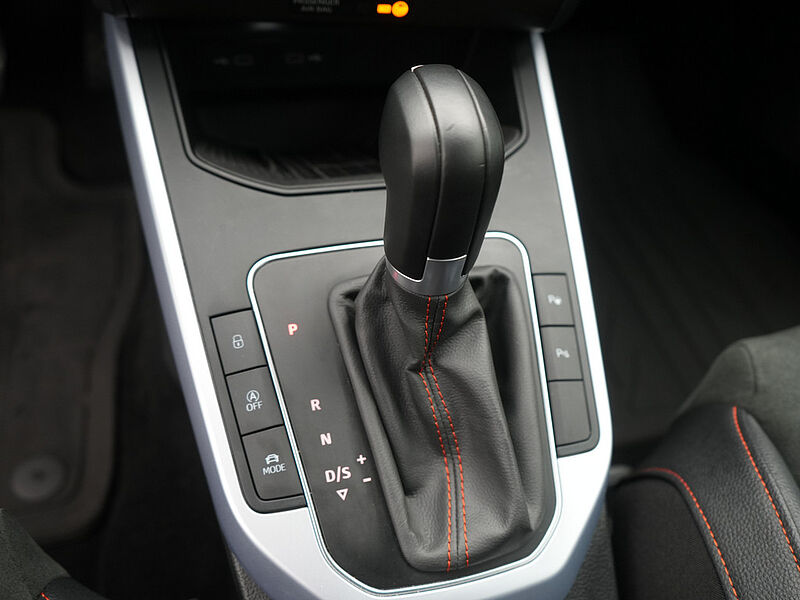 SEAT Arona DSG KAM LED SHZ PDC NAVI