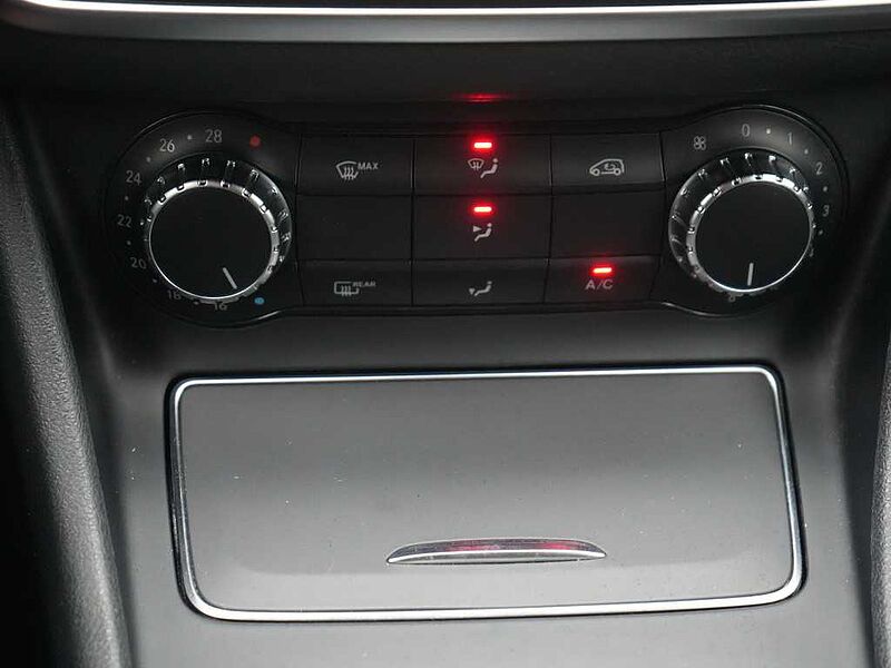 Mercedes-Benz CLA 220 SB Urban 4MATIC LED KAM SHZ PTS STANDHZ