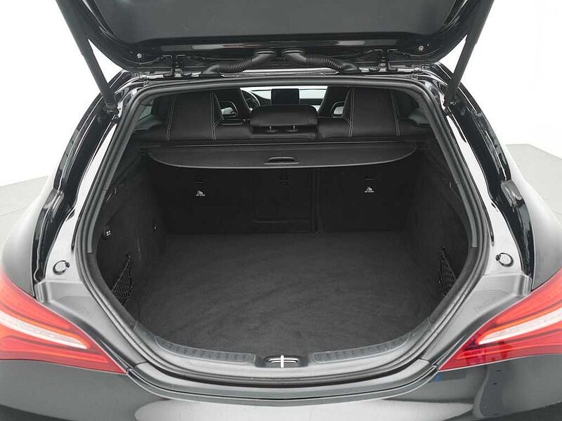 Mercedes-Benz CLA 220 SB Urban 4MATIC LED KAM SHZ PTS STANDHZ