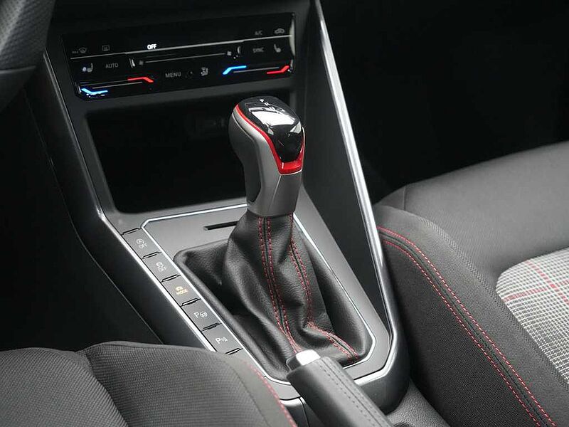 Volkswagen Polo GTI DSG MATRIX AHK SHZ PDC ACC