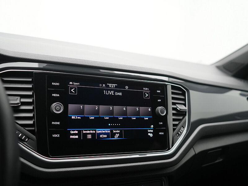 Volkswagen T-Roc Sport ACC AHK NAVI KAM LED SHZ PDC