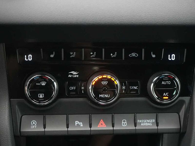 SKODA KAROQ Sportline DSG VIRT ACC AHK NAVI KAM SHZ