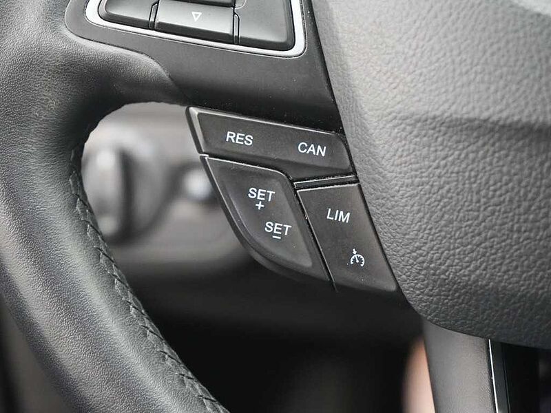 Ford Kuga EcoBoost Trend SHZ KLIMA PORT NAVI