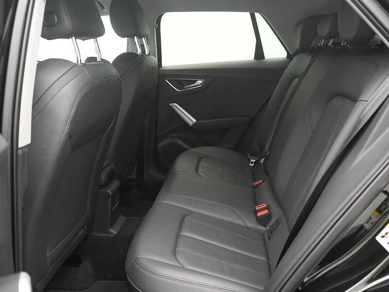 Audi Q2 35 S line LED KAM SHZ PDC KLIMA