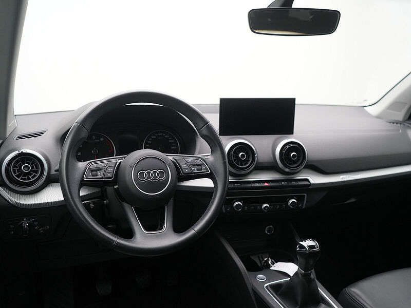 Audi Q2 35 S line LED KAM SHZ PDC KLIMA