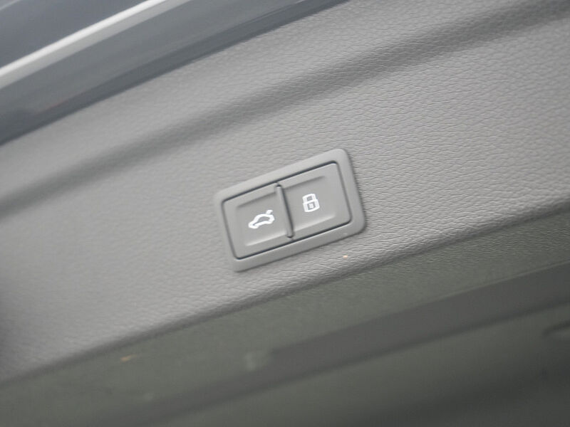 Audi Q3 Sportback 45 e S line VIRT SONOS AHK 360° LED