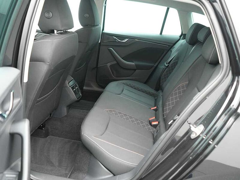 SKODA SCALA DSG AHK VIRT ACC SHZ LED CARPLAY PDC