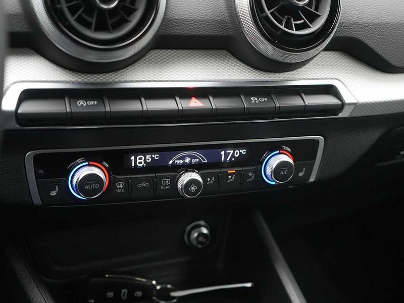 Audi Q2 advanced MATRIX SHZ AHK PDC KLIMA