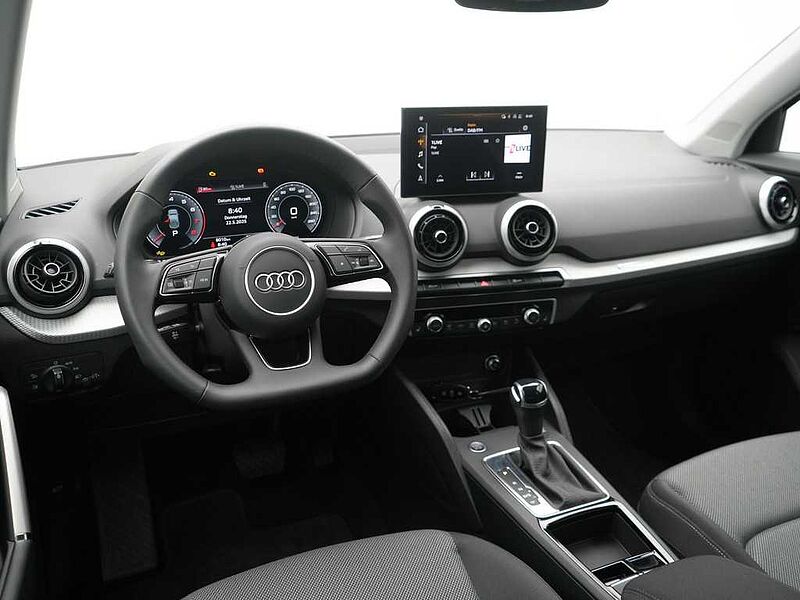Audi Q2 advanced MATRIX SHZ AHK PDC KLIMA