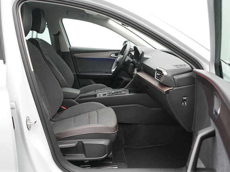 SEAT Leon Xcellence DSG APP CONNECT PDC VIRT NAVI